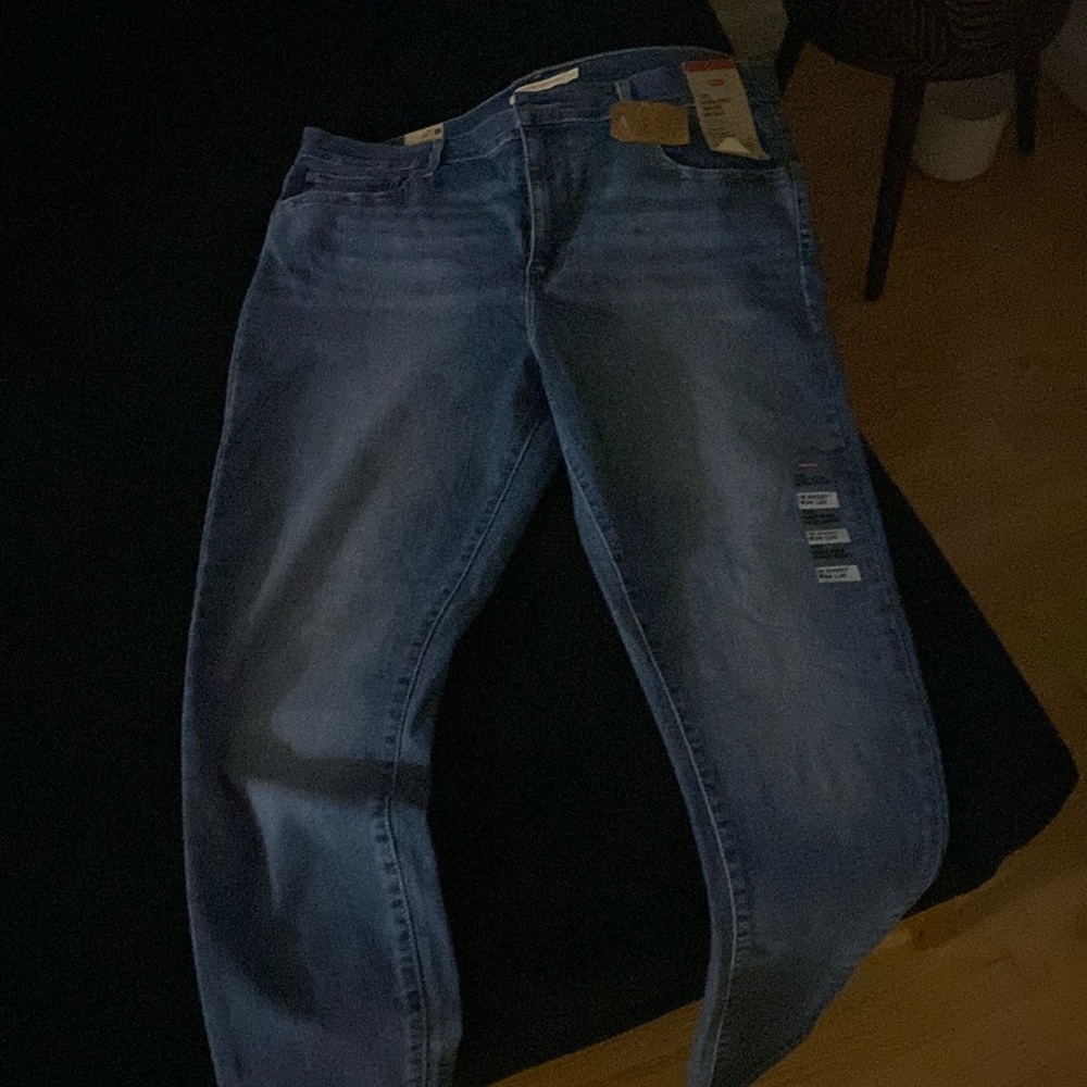 Brand new Levi jeans 720 high rise supper skinny